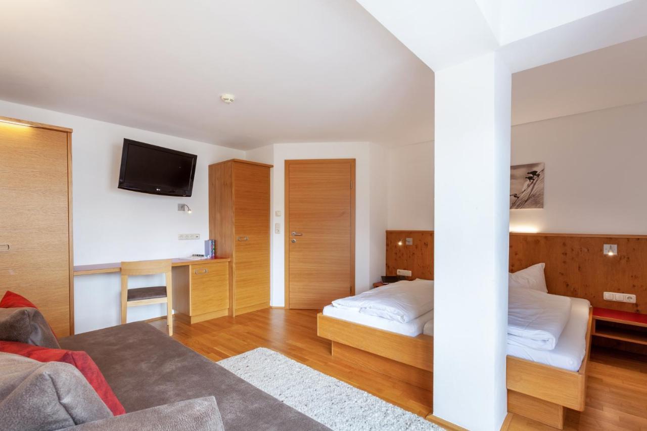Apart-Hotel Alpinsonnenresidenz Fiss Bagian luar foto